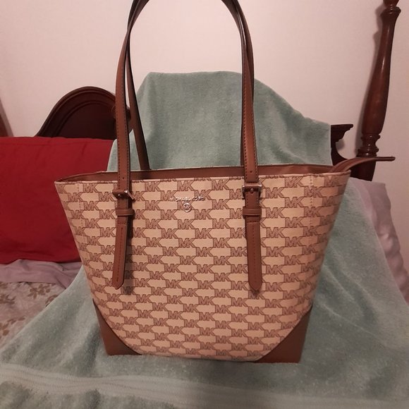 Michael Kors Large Tote New with Tags - Picture 1 of 5